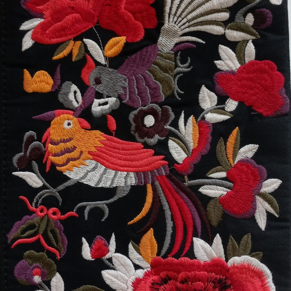 Gorgeous Embroidered Clutch/ Purse - Picture 10 of 12